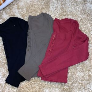 NEVER BEFORE WORN WOMENS LONG SLEEVE HENLEY BUNDLE